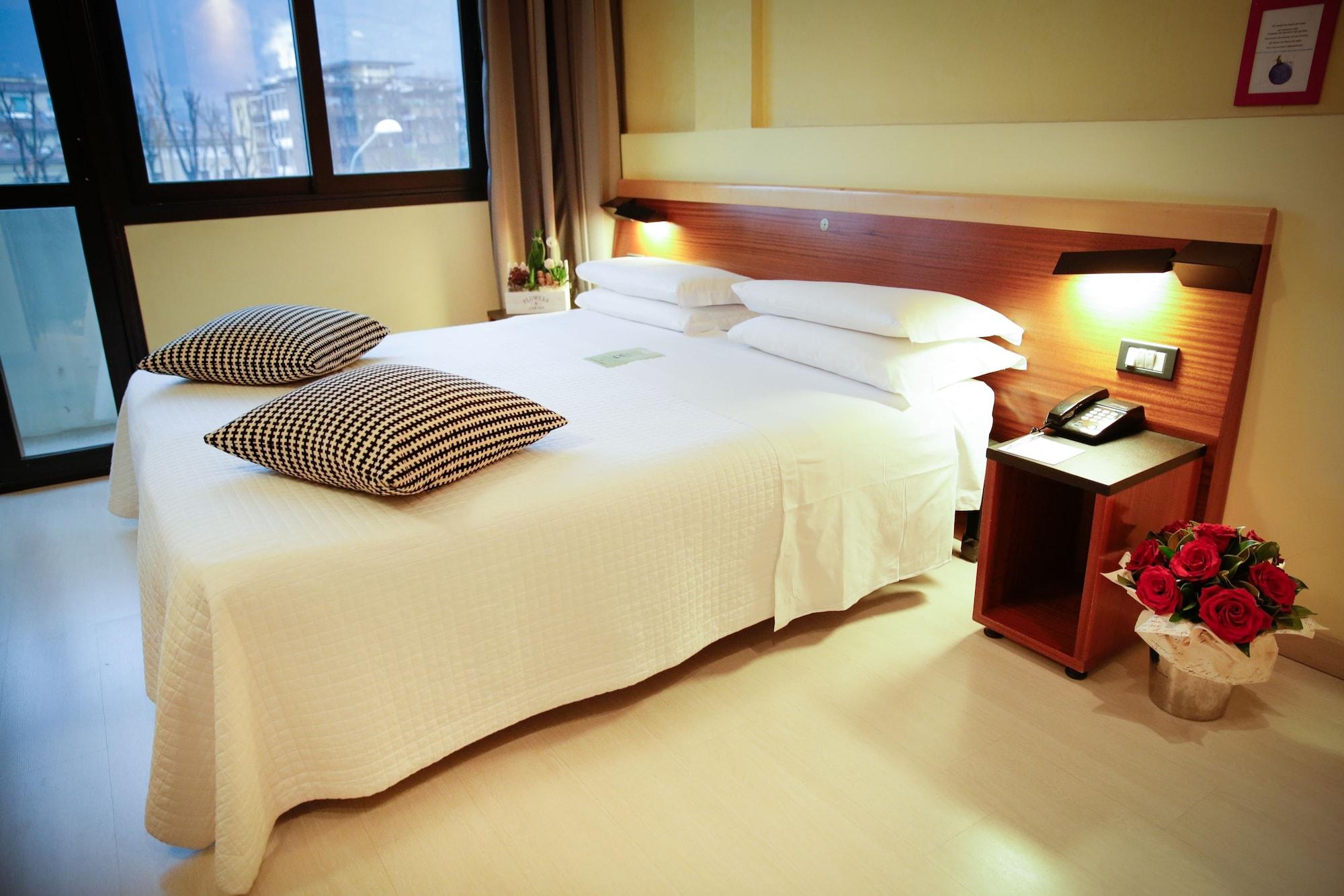Art Hotel Milano Prato  Exteriér fotografie