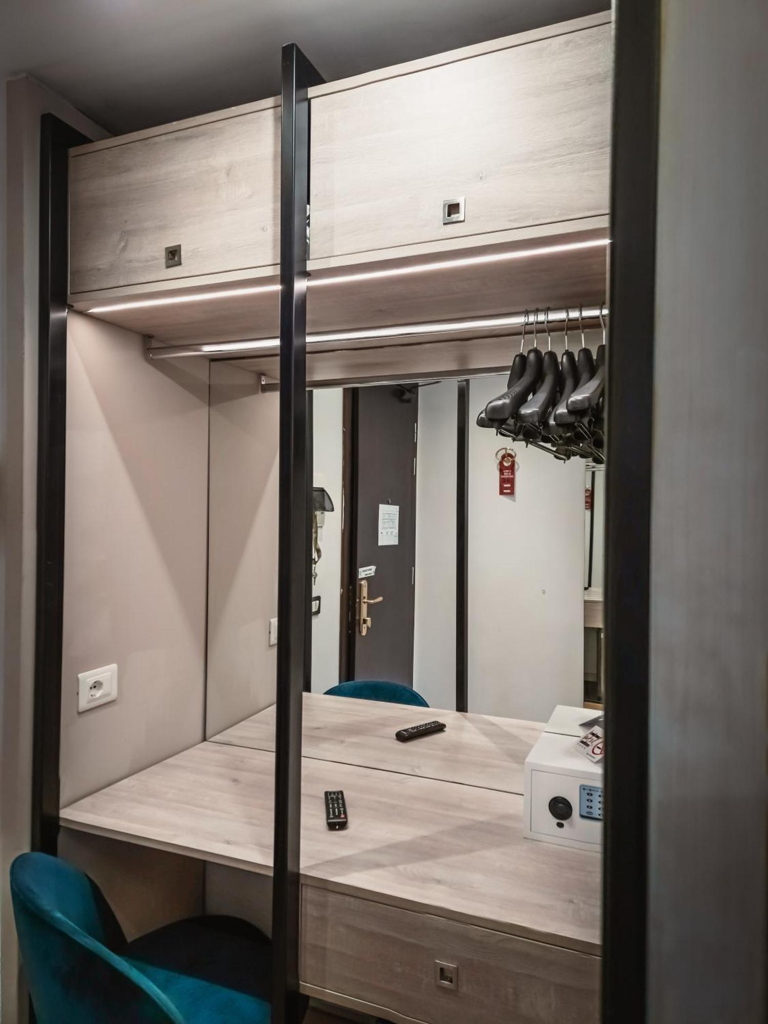 Art Hotel Milano Prato  Exteriér fotografie