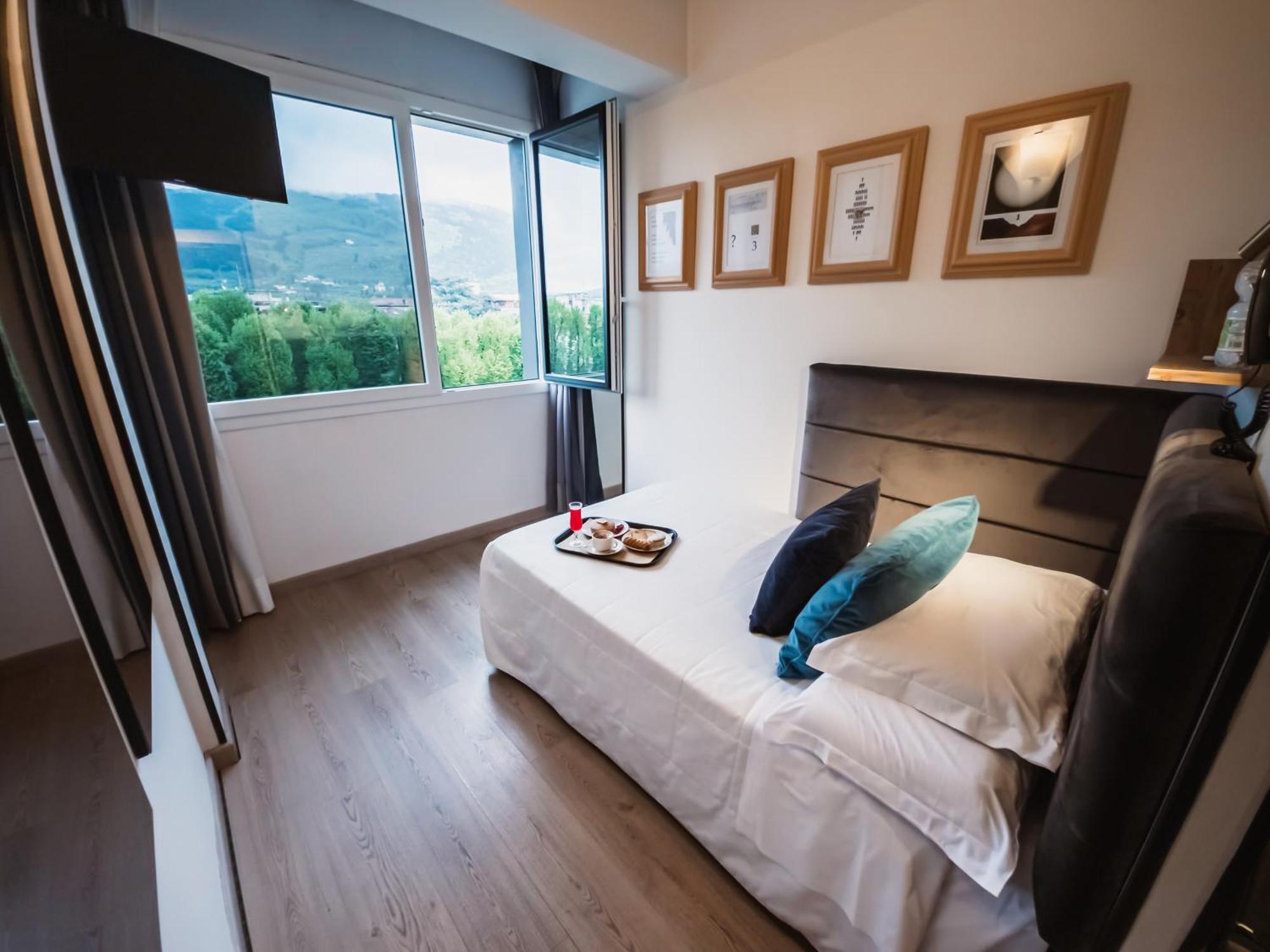 Art Hotel Milano Prato  Exteriér fotografie
